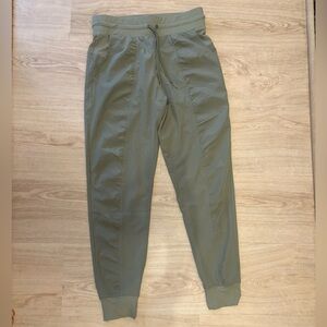Kyodan Sage Green Women’s Light Weight Jogger Size Small